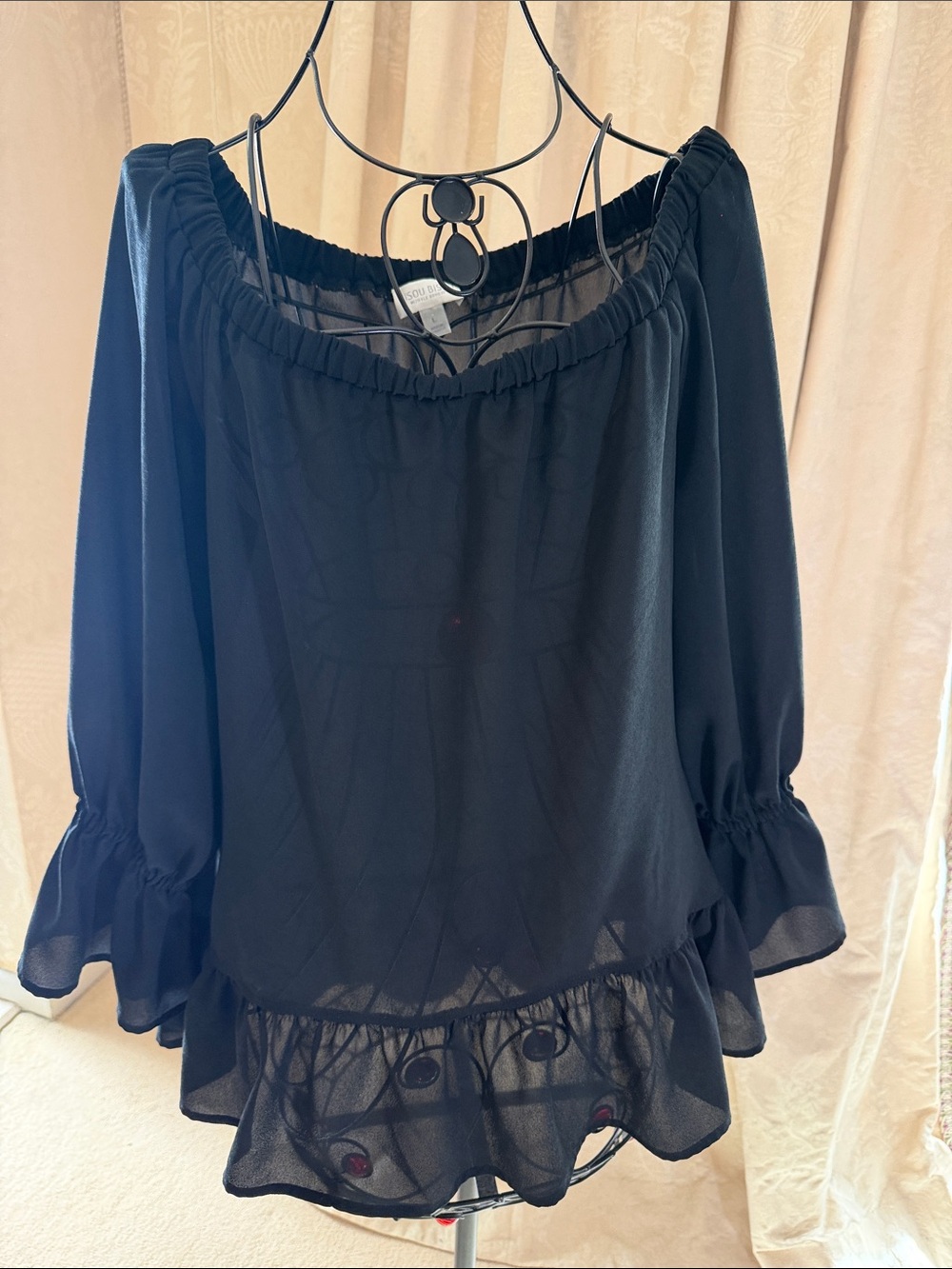 Bisou Bisou Off-Shoulder Black Ruffle Hem Women's Top